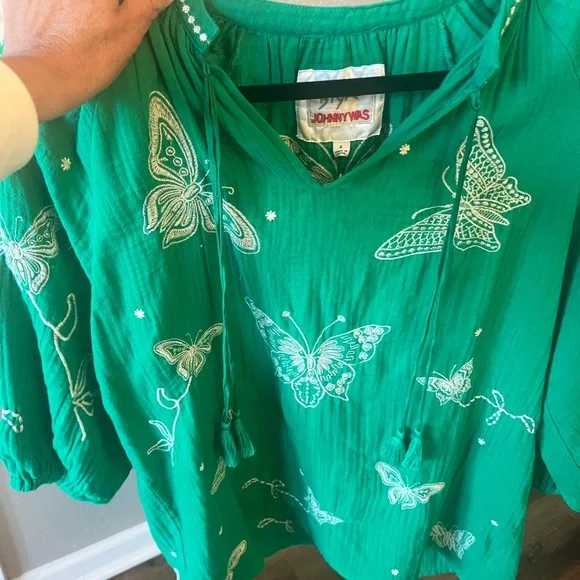 Johnny Was Green Boxy Blouse with Relaxed Fit - Picture 3 of 4